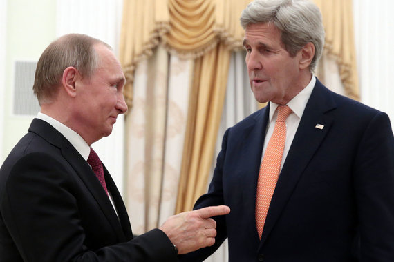 Владимир Путин и Джон Керри во время встречи в Кремле