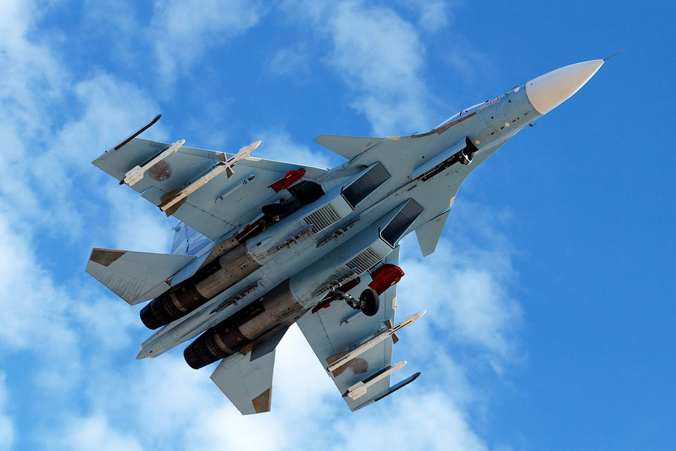 Истребитель Су-30СМ на российской базе в Сирии