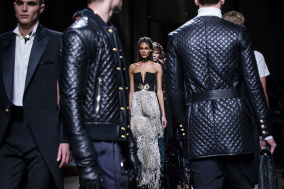 Владелец итальянского модного дома Valentino может приобрести Pierre Balmain за 500 млн евро. Владельцы Pierre Balmain должны принять решение до 7 апреля