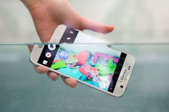 Дешевые модели Samsung внешне напоминают флагман – Galaxy S