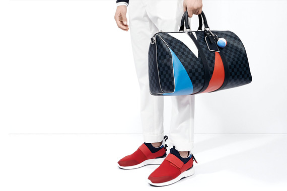 Новая коллекция создана в честь возобновления сотрудничества Louis Vuitton с регатой «Кубок Америки»