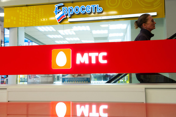 Ценовая война между российскими сотовыми ритейлерами усиливается