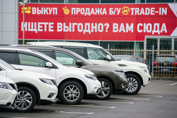Дилеры переключаются на продажи подержанных автомобилей