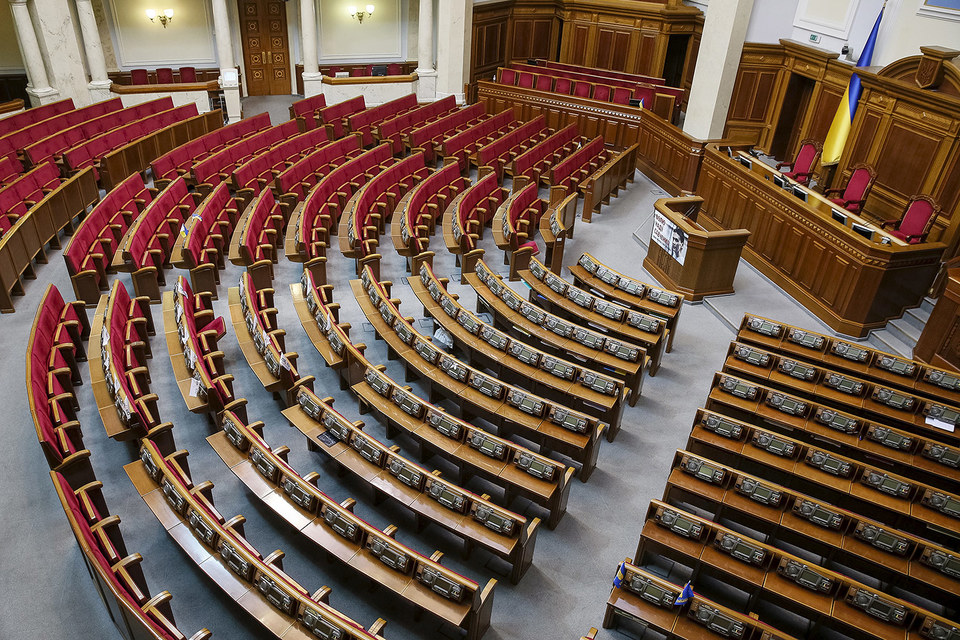 Порошенко грозит роспуском Рады, если депутаты не примут решение в ближайшие сроки