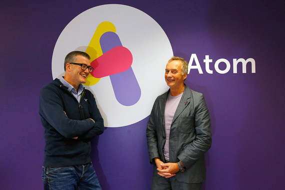 Atom Bank уже начал работу, на фото исполнительный директор Марк Маллен и председатель правления Энтони Томсон