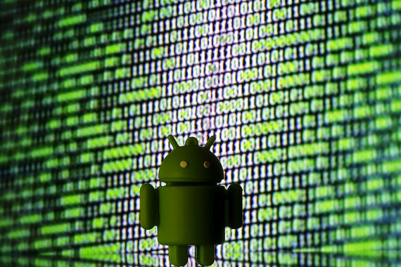 Google навязывает свои сервисы производителям смартфонов Android