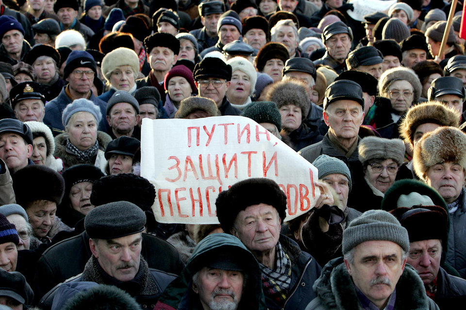В предыдущий раз покушение на права пенсионеров – в 2005 г., при монетизации льгот, – дорого обошлось российской власти