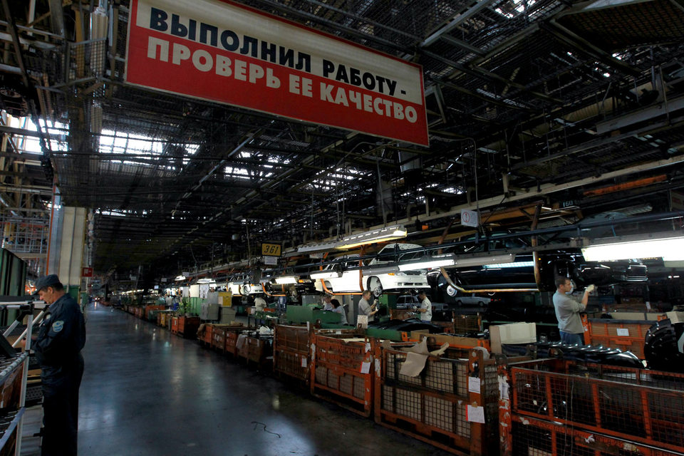 «АвтоВАЗ» может получить из бюджета на организацию временных работ для своих сотрудников в разы меньше, чем рассчитывал