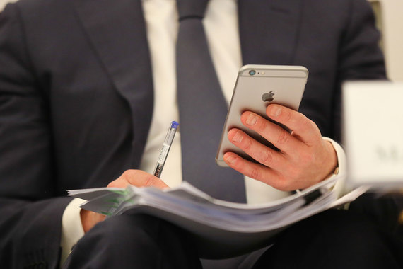 Бизнес все чаще предпочитает традиционным звонкам и sms мобильные мессенджеры