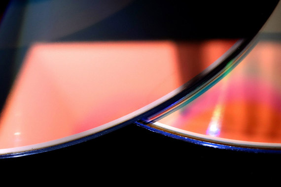 Сбор взимается с CD, DVD, смартфонов, компьютеров и другой техники, с помощью которой можно копировать контент