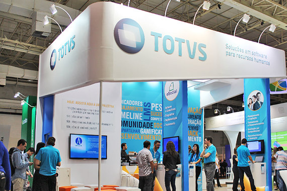 TOTVS выпускает системы управления предприятием, разработанные под 11 различных отраслей, говорится на ее сайте