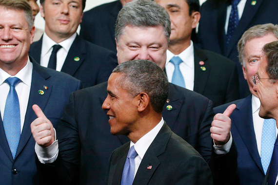 Президенты Украины Петр Порошенко (вверху) и США Барак Обама