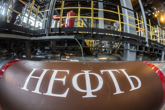 Россия в прошлом году стала крупнейшим в мире экспортером нефти и нефтепродуктов, обогнав Саудовскую Аравию, подсчитала ВР