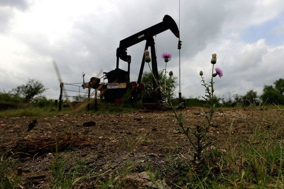 Цены на нефть начали свое падение с середины 2014 г. и достигли десятилетнего минимума в начале 2016 г.