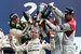 Победителем в общем зачете и в самой мощной и престижной категории LMP1 - прототипов заводских и частных команд - стала Porsche Team на
Porsche 919 Hybrid под номером 2. Чемпионы Le Mans прошлого года выступали на модернизированном прототипе с силовой установкой мощностью около 1000 л. с. (4-цилиндровый двигатель V4 2,0 л с турбонаддувом, электромотор для передней оси, литий-ионные батареи для хранения электроэнергии от рекуперации). Пилоты француз Ромен Дюма, швейцарец Нил Яни и немец Марк Либ, сменяя друг друга, проехали за сутки 384 круга длиной 13 629 м, опередив ближайшего преследователя на 3 круга