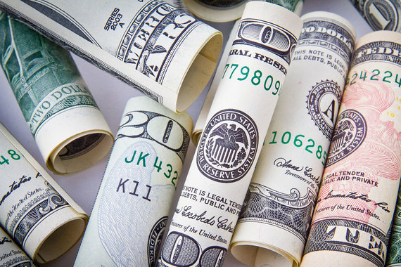 Крупнейшим получателем стали США, куда было вложено $21,6 с каждых $100 глобальных ПИИ; за год приток инвестиций в США вырос в 3,5 раза