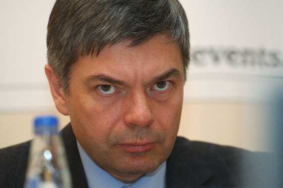 Владелец стивидорной компании DeloPorts Сергей Шишкарев требует от ее бывшего президента Тимофея Телятника почти 25 млн евро