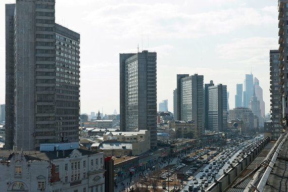 По словам знакомого Зекендорфа, сейчас Zeckendorf Development рассматривает семь площадок, в том числе в Пресненском, Тверском, Арбатском районах, а также в Хамовниках