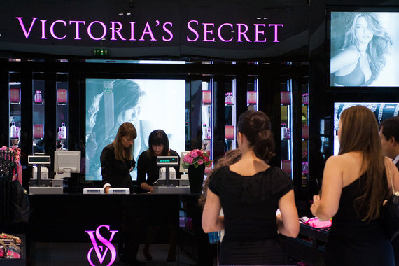 Один из крупнейших производителей женского белья – Victoria’s Secret не успевает за изменениями на своем основном рынке