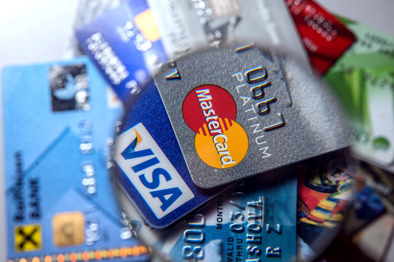 MasterCard опередила Visa по количеству выпущенных в России карт