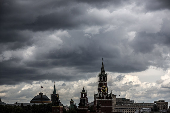 Новый выпуск российских госбумаг не допустили к Euroclear