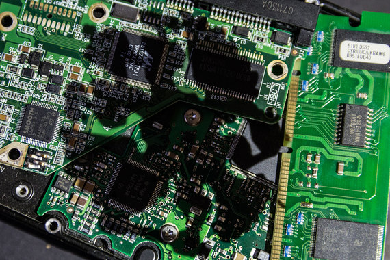 Российские IT-компании и рады бы послужить государству, но их оборудование пока не на 100% отечественное