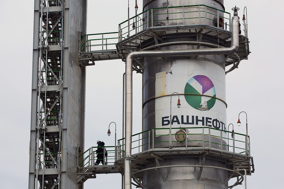 Главный риск постепенной приватизации «Башнефти» – возможность падения цен на нефть