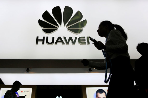 Продажи смартфонов Huawei в первом полугодии росли в 8 раз быстрее, чем общемировые