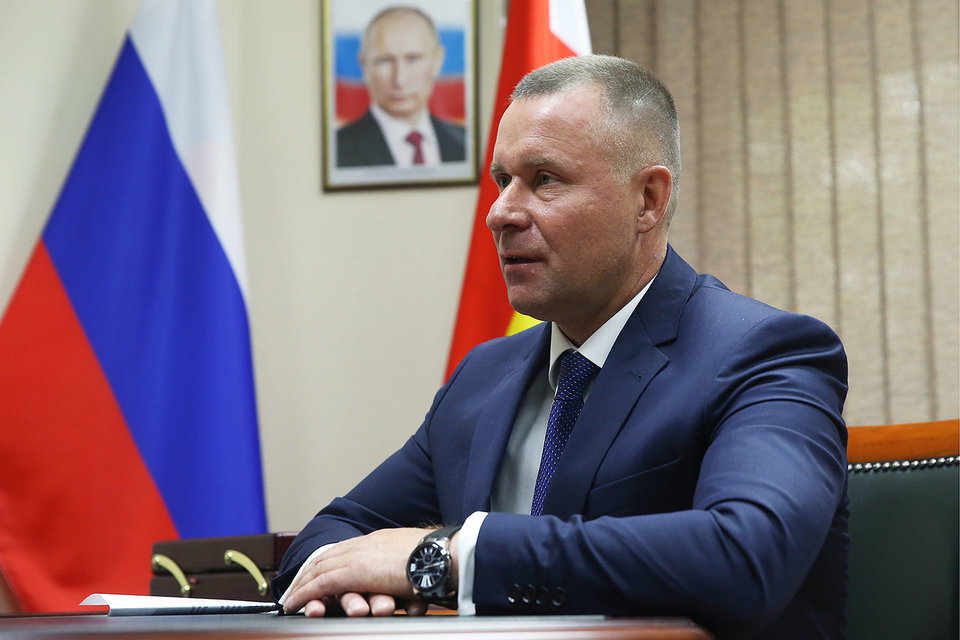 Евгений Зиничев стал уже третьим охранником Путина, назначенным в последнее время исполнять обязанности главы региона