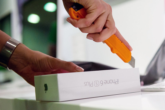 ФАС вскрыла подозрительные совпадения в ценниках на iPhone 6