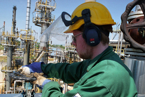 Новые программы MBA нескольких шотландских университетов помогают нефтяникам сделать карьеру в других отраслях