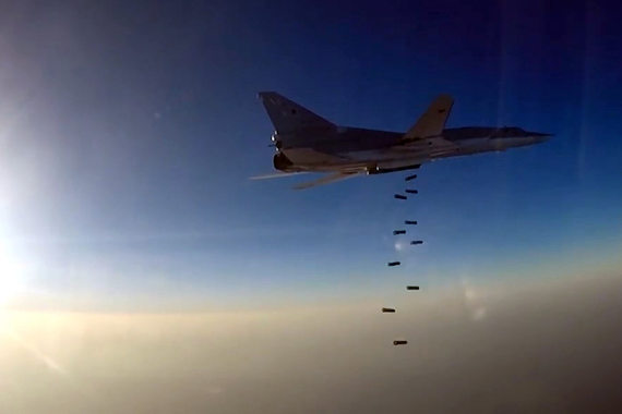 Российская военная авиация начала использовать иранскую авиабазу для ударов по тылам боевиков в Сирии