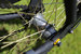 Трехскоростную планетарную заднюю втулку Shimano тоже можно сломать только специально, кроме того, она оснащена привычным многим ножным тормозом