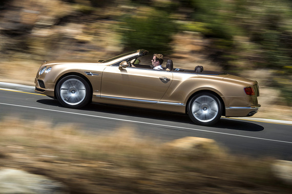 Кабриолет Bentley Continental GTC настолько хорош, что ездить и получать удовольствие от него можно каждый день, даже зимой