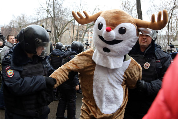 Сесть в тюрьму можно всего за три мелких нарушения на митингах