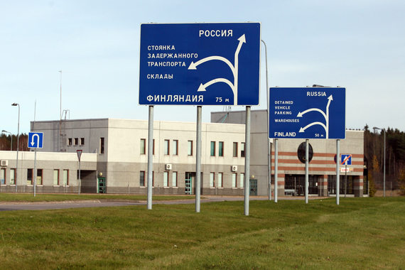 У Финляндии граница с Россией протяженностью 1300 км