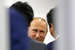Президент России Владимир Путин и премьер-министр Японии Синдзо Абэ (справа)