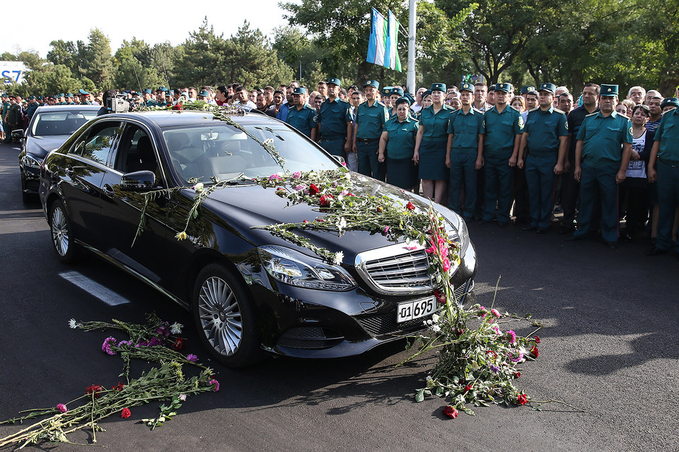 Каримова похоронили в Самарканде