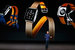 Так выглядят Apple Watch 2. Процессор часов работает в два раза быстрее. На сцене старший вице-президент Apple по операционным вопросам Джеф Уильямс