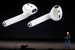 Apple также презентовала новый продукт - беспроводные наушники AirPods. В России они появятся в конце октября и будут стоить от 12 990 руб.