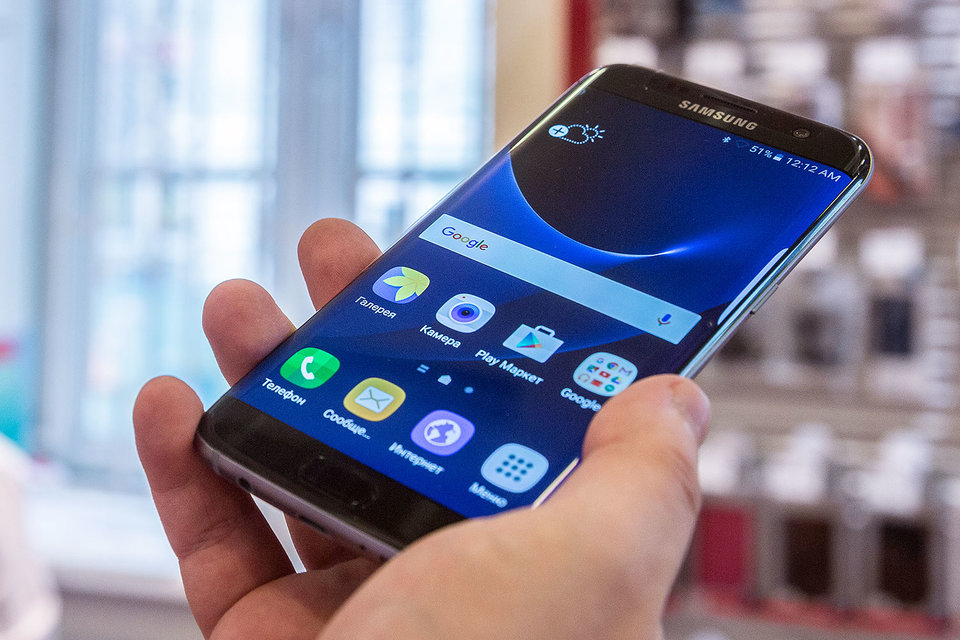 Samsung Galaxy S7 с 32 Гб памяти оказалась на первом месте с оценкой в 4,4907 балла из 5 возможных