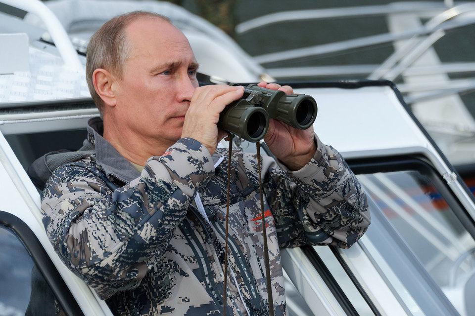 Путин потребовал к 2020 г. обеспечить диверсификацию продукции ОПК