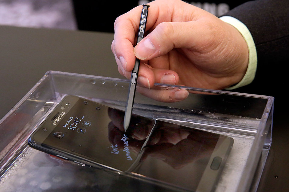 Note 7 подорвал Samsung