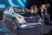 Еще одна новинка от Mercedes - концепт электрического кроссовера EQ (означает «electric intelligence», заодно обыгрывая IQ). У машины, как у большинства электромобилей, плоский пол, создающий объем в салоне, сенсорные дисплеи в качестве приборных и управляющих панелей. Общая мощность двух электромоторов - 300 кВт, запас хода - 500 км