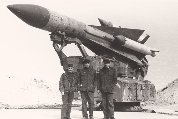 Офицеры 231-го зрп у комплекса С-200ВЭ «Вега-Э» в Сирии