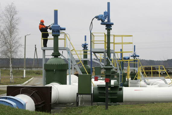 Нефтепровод «Дружба» берет начало в Самарской области, доходит до границы России с Белоруссией, а далее разделяется на два направления