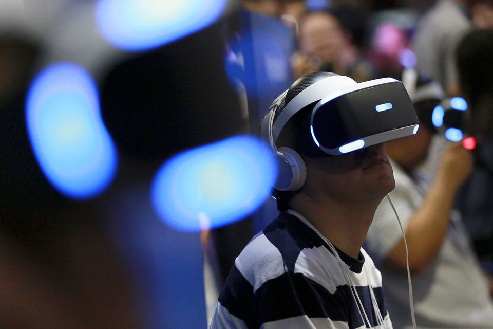 Чтобы исправить ситуацию, Sony в последние четыре года фокусируется на разработках в области виртуальной реальности