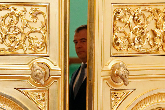Премьеру Дмитрию Медведеву покажут проблемы иностранцев