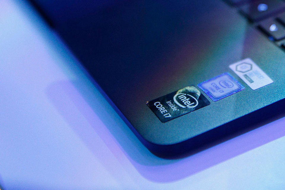 Акции Intel растут благодаря хорошим результатам на рынке персональных компьютеров (ПК). Однако будущий рост компании зависит от рынка облаков