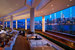 Лобби InterContinental Hong Kong - смотровая площадка с видом на бухту Виктория и небоскребы Гонконга